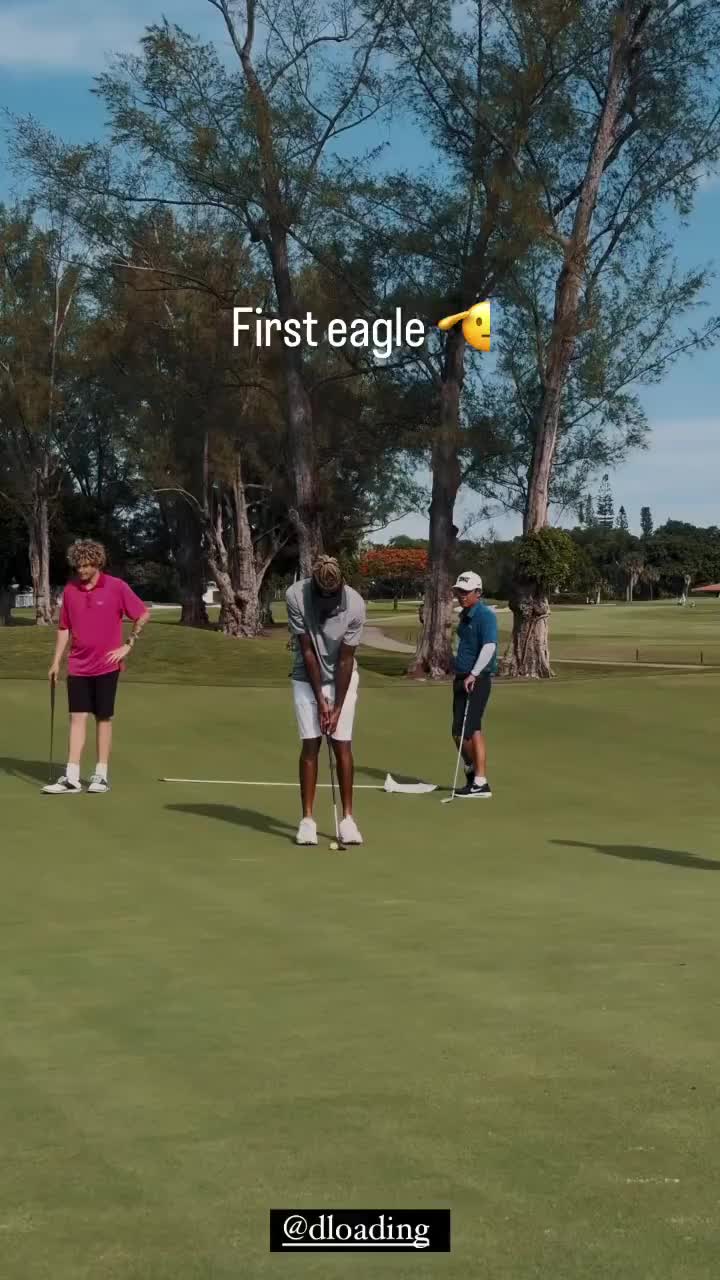 拉塞尔高尔夫生涯的第一个老鹰球